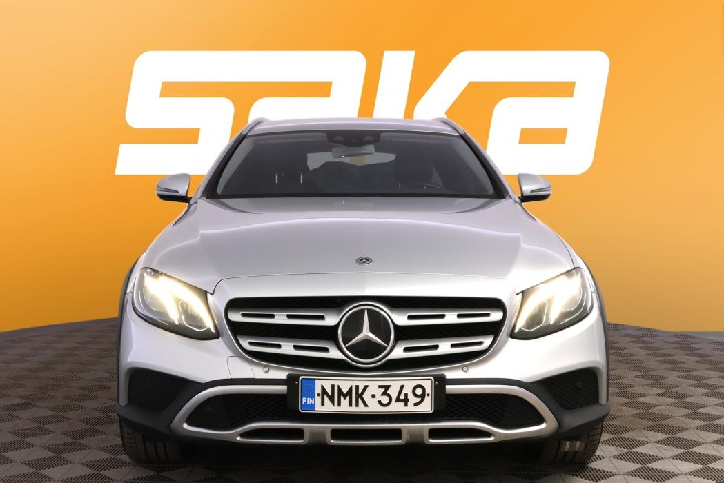 MERCEDES-BENZ E 2017
