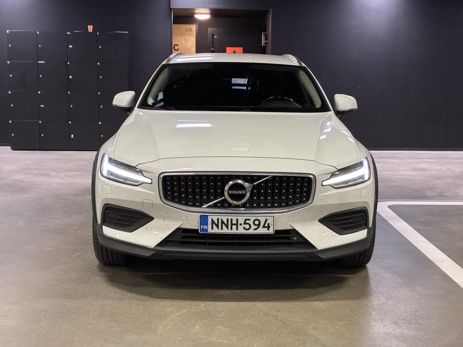 VOLVO V60 Cross Country 2019
