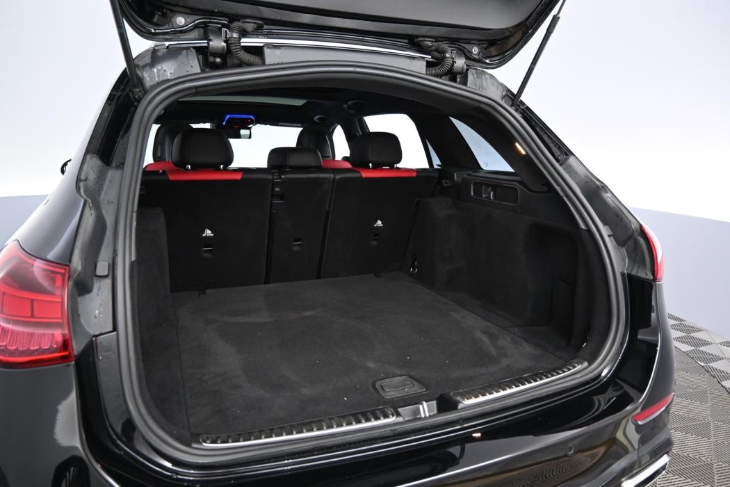 MERCEDES-BENZ C 2023