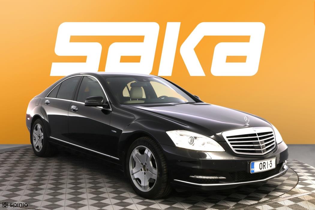 MERCEDES-BENZ S 2012
