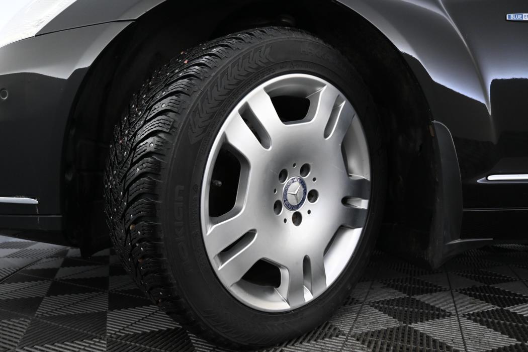 MERCEDES-BENZ S 2012