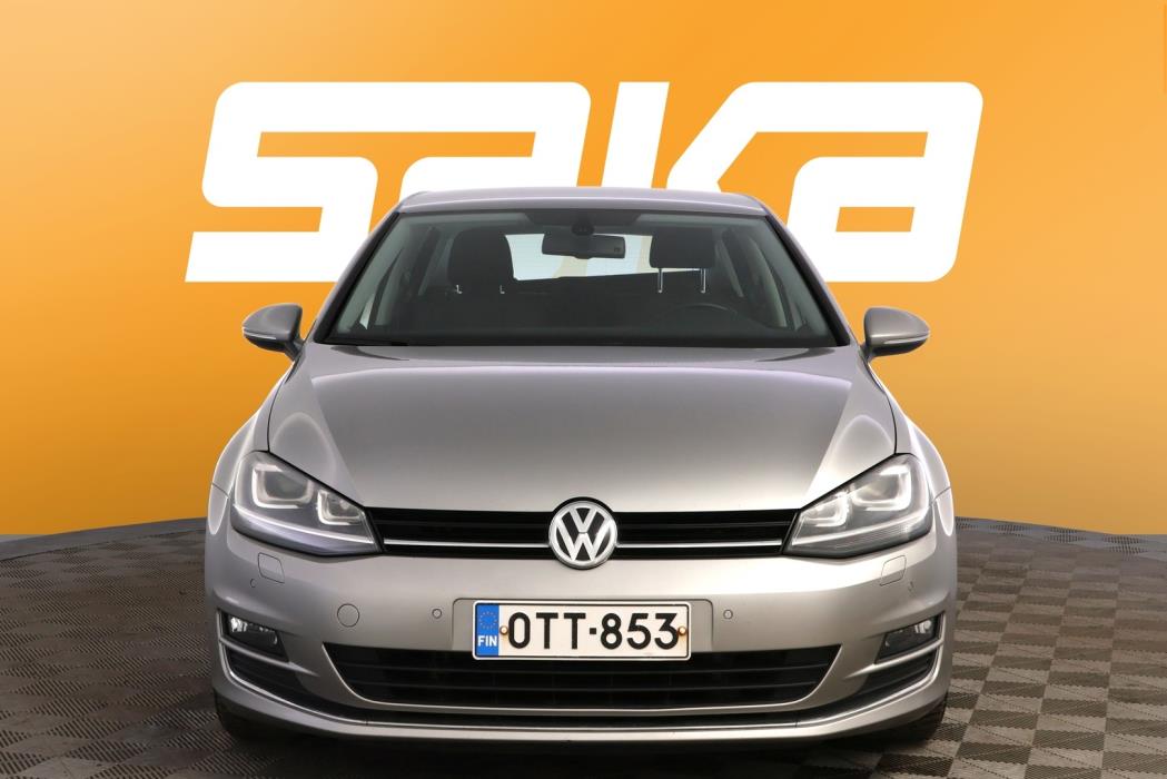 VOLKSWAGEN Golf 2013