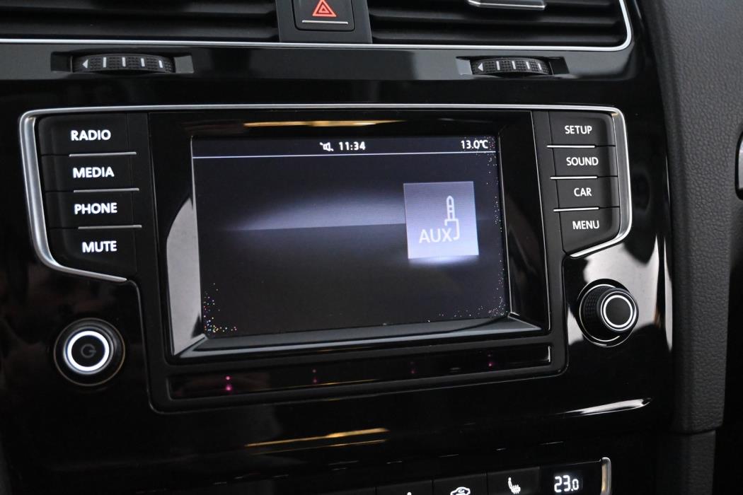 VOLKSWAGEN Golf 2013