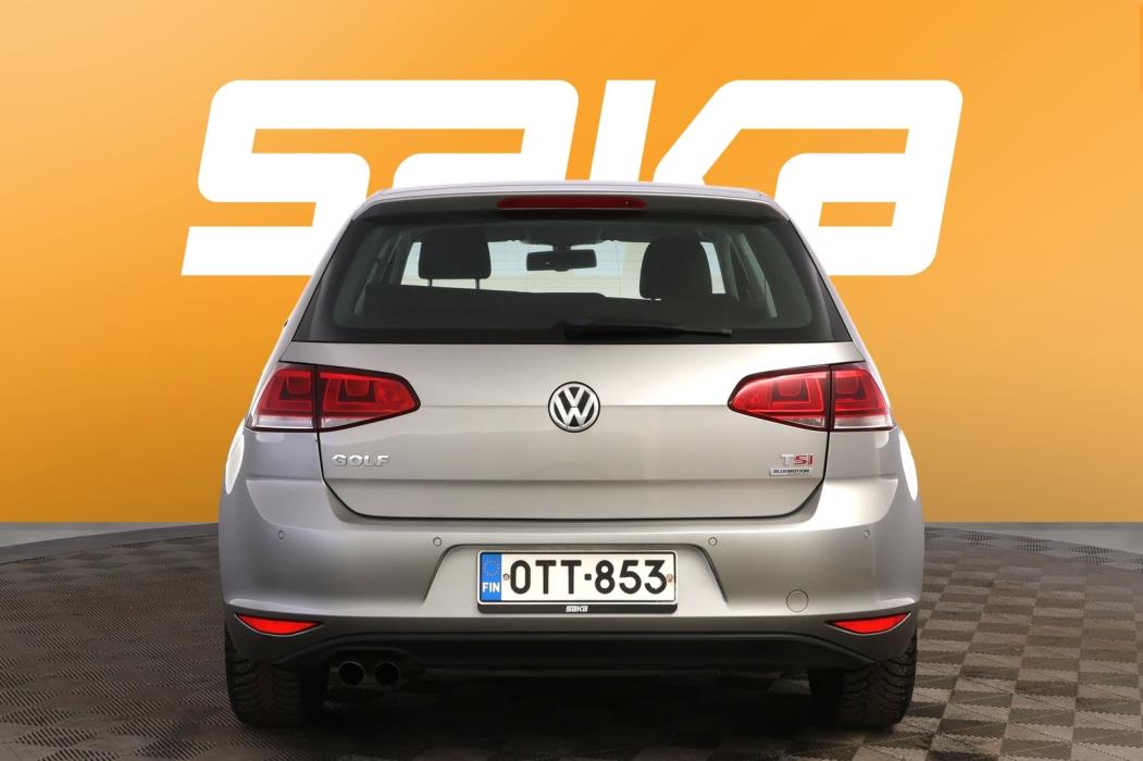 VOLKSWAGEN Golf 2013