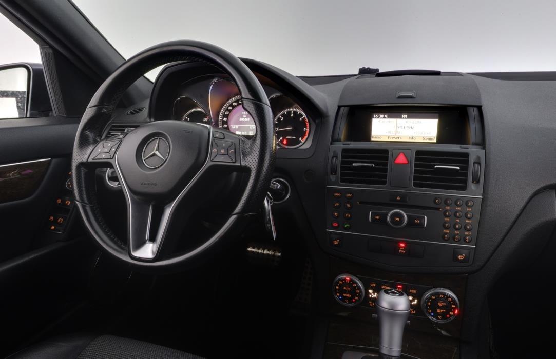MERCEDES-BENZ C 2011