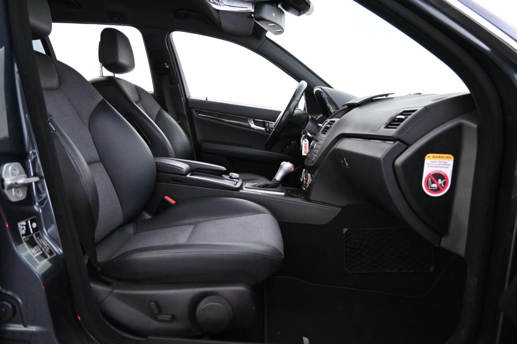 MERCEDES-BENZ C 2011