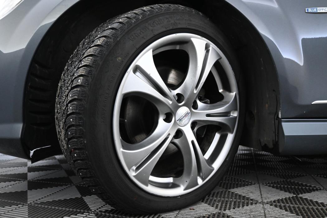 MERCEDES-BENZ C 2011