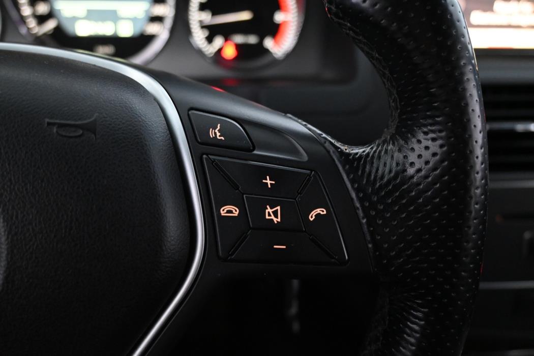 MERCEDES-BENZ C 2011