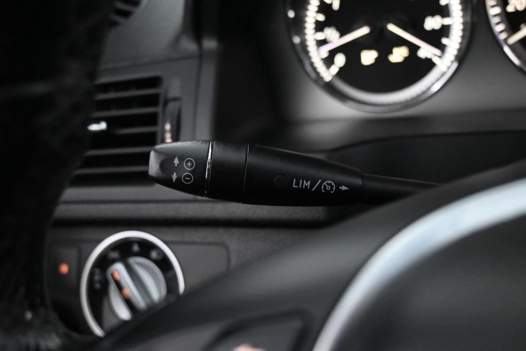 MERCEDES-BENZ C 2011