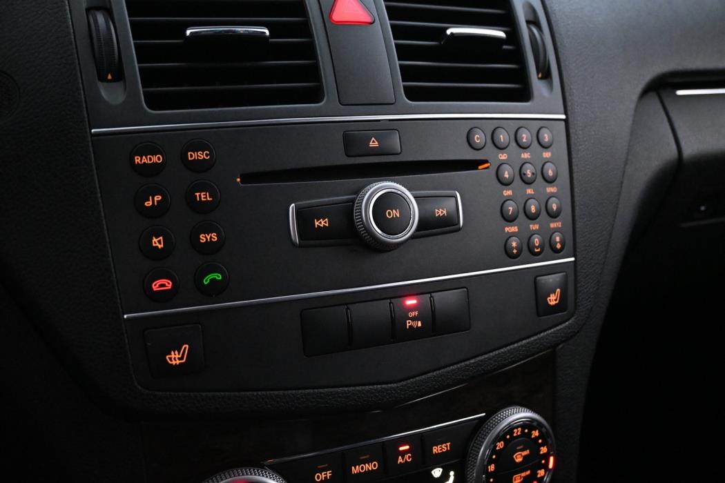 MERCEDES-BENZ C 2011