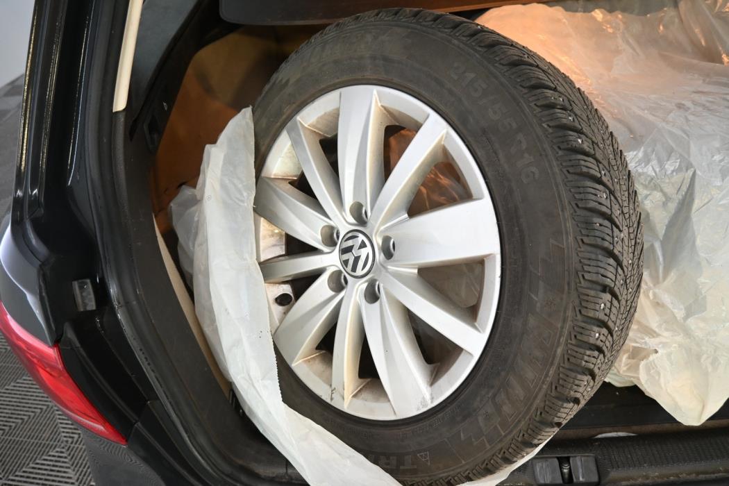 VOLKSWAGEN Passat 2013