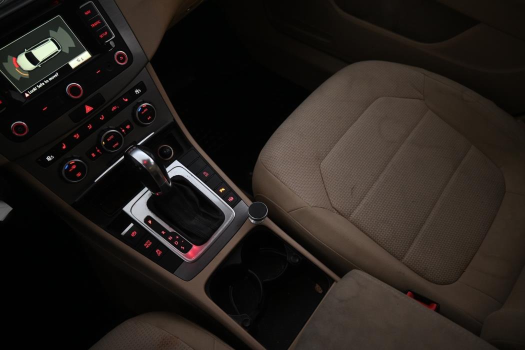 VOLKSWAGEN Passat 2013