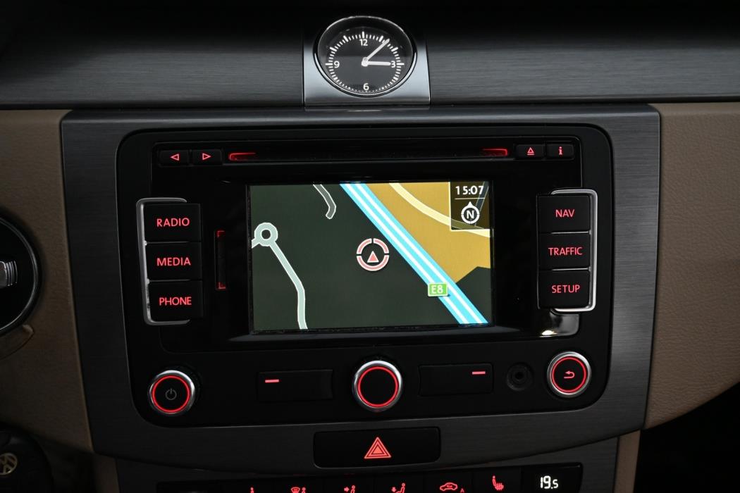 VOLKSWAGEN Passat 2013
