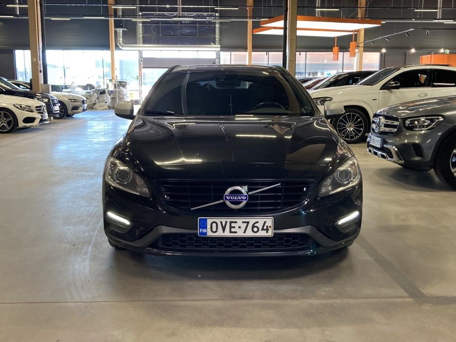VOLVO V60 2017