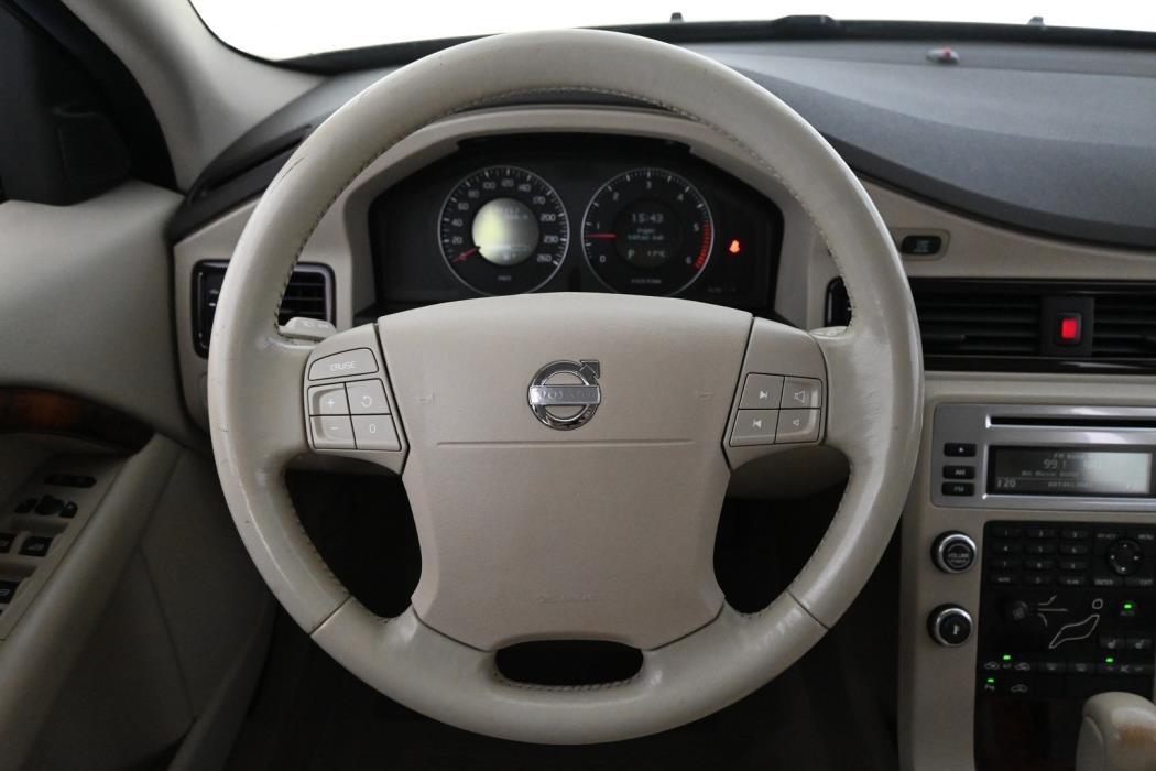 VOLVO V70 2007