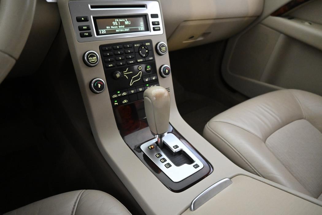 VOLVO V70 2007