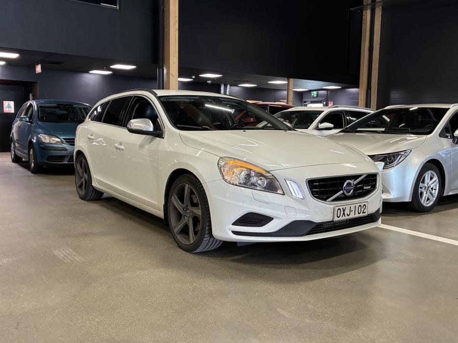 VOLVO V60 2012