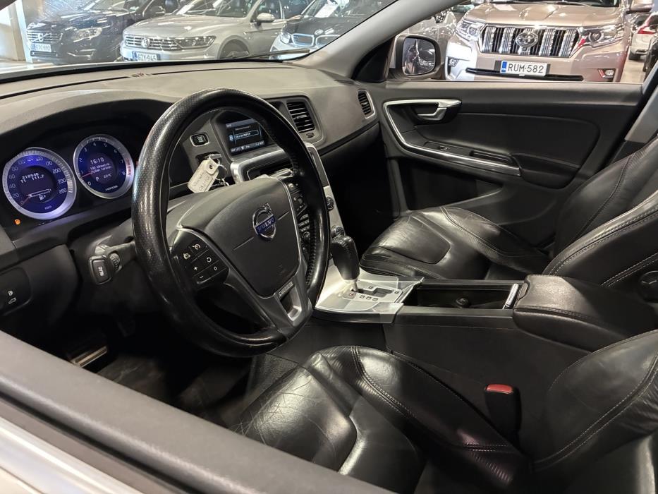 VOLVO V60 2012