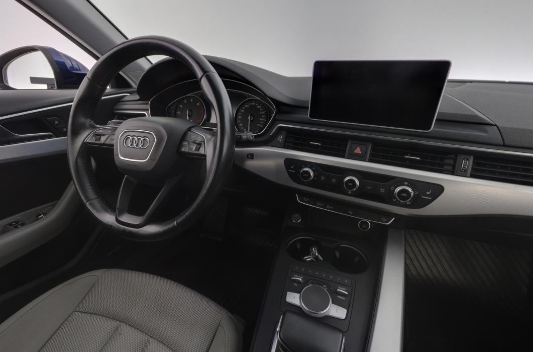 AUDI A4 2018