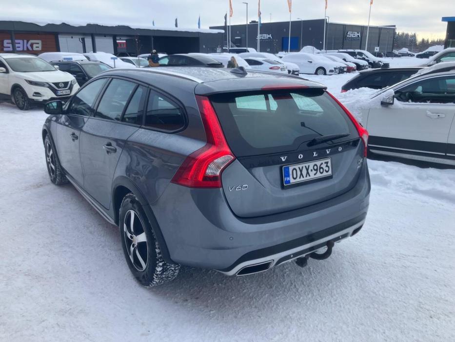 VOLVO V60 Cross Country 2017