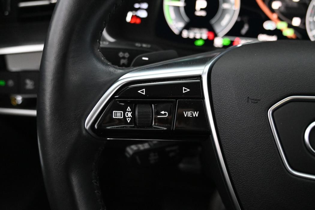 AUDI A6 2021