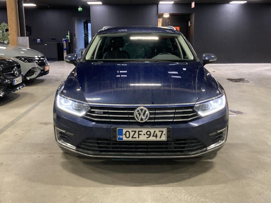 VOLKSWAGEN Passat 2018
