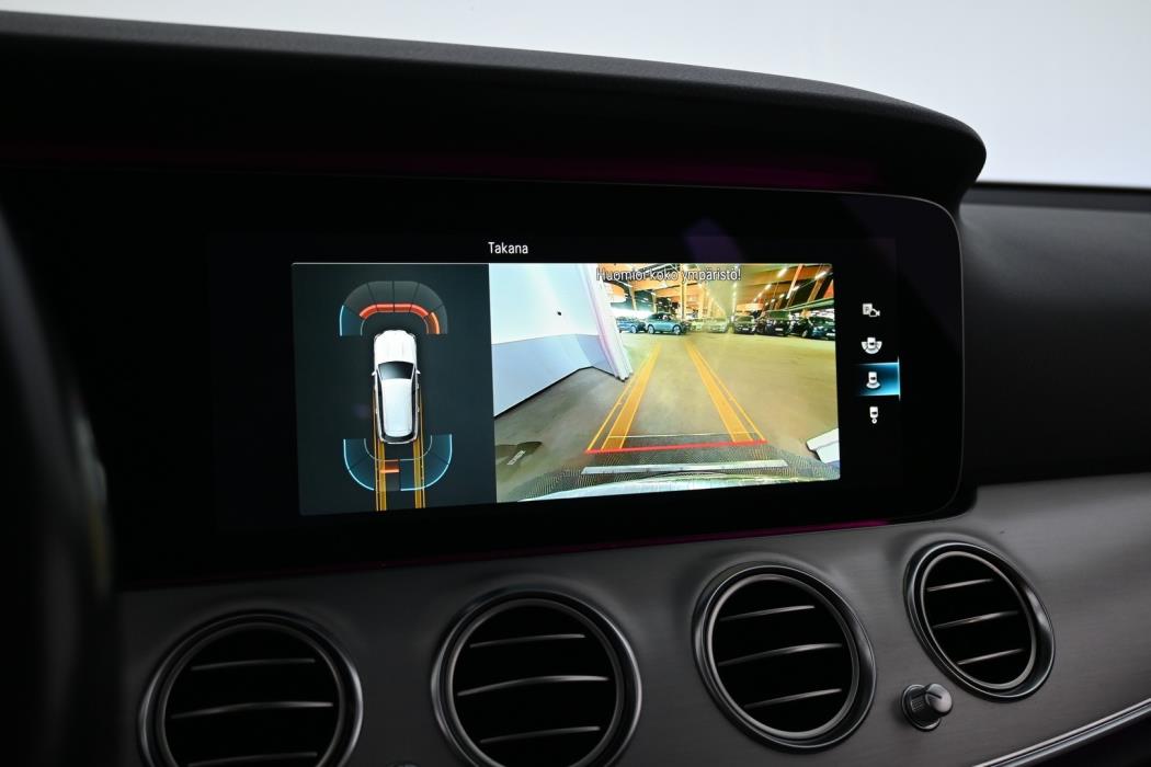 MERCEDES-BENZ E 2021