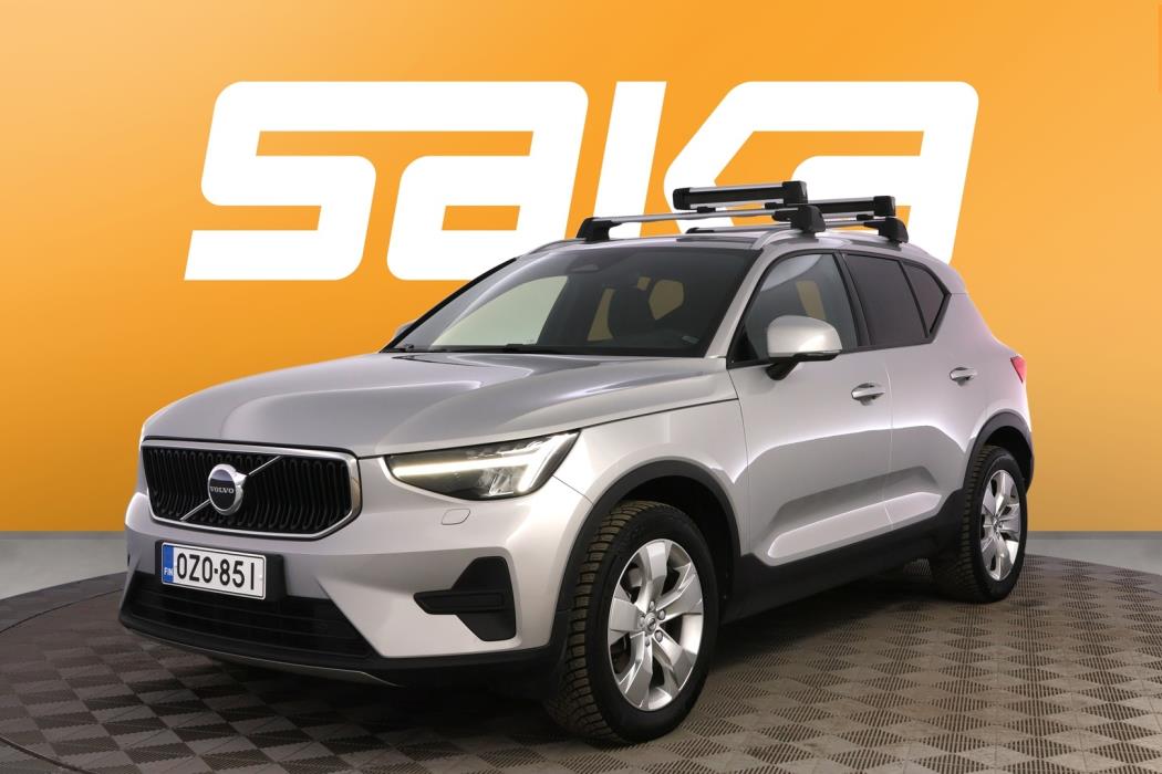 VOLVO XC40 2023