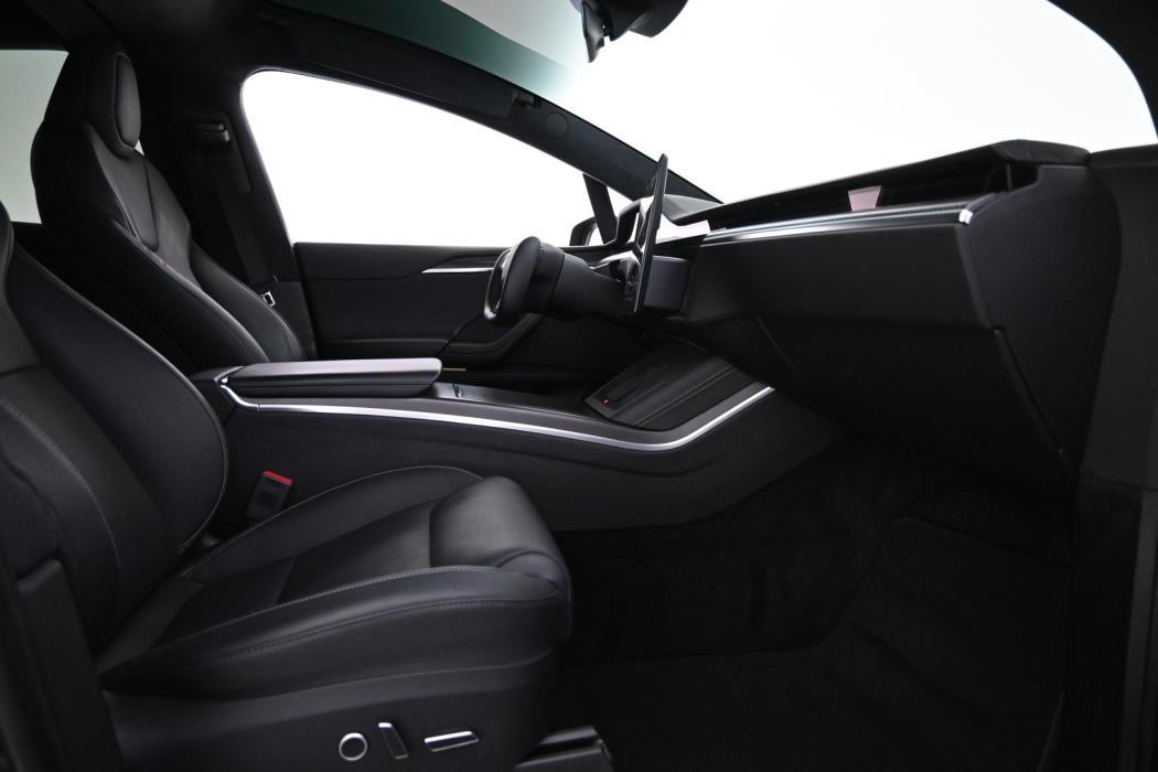 TESLA Model X 2023
