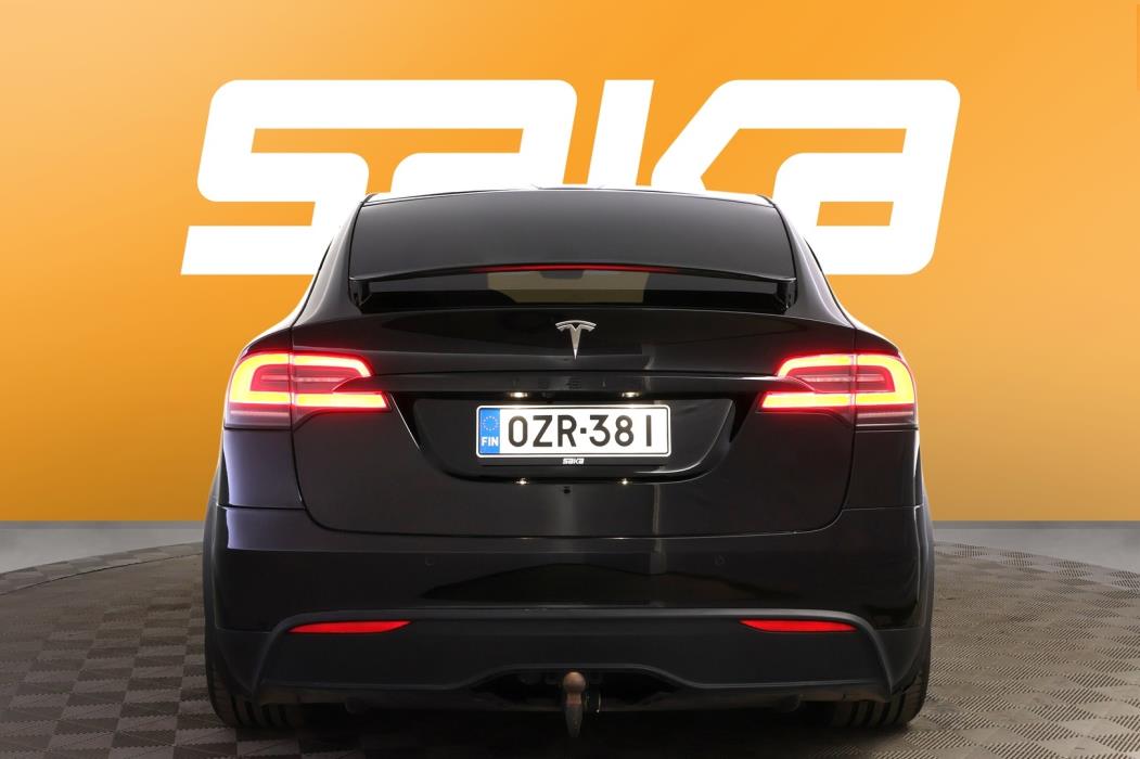 TESLA Model X 2023
