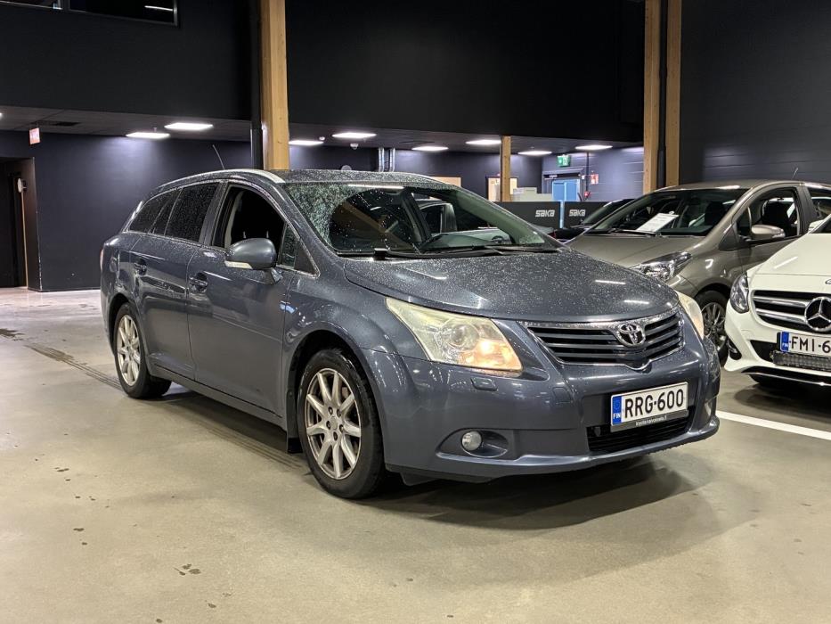TOYOTA Avensis 2009