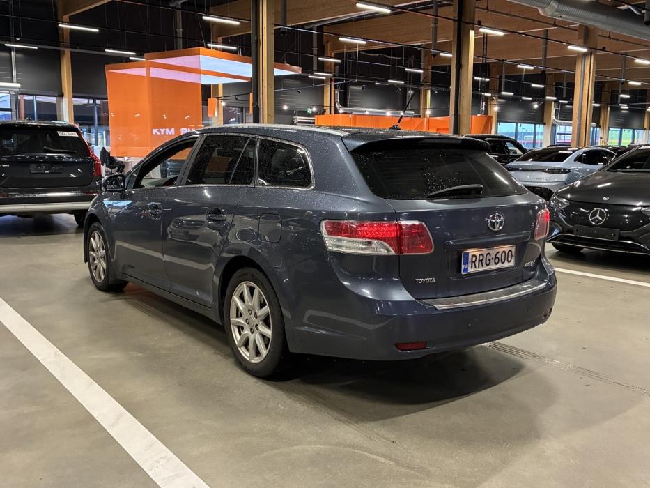 TOYOTA Avensis 2009