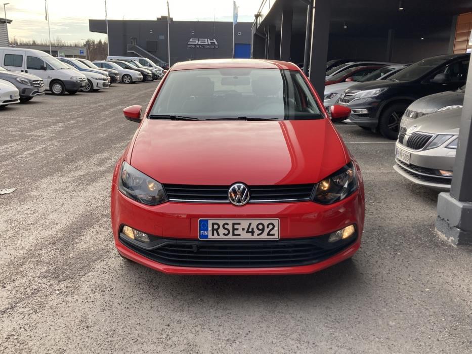 VOLKSWAGEN Polo 2016