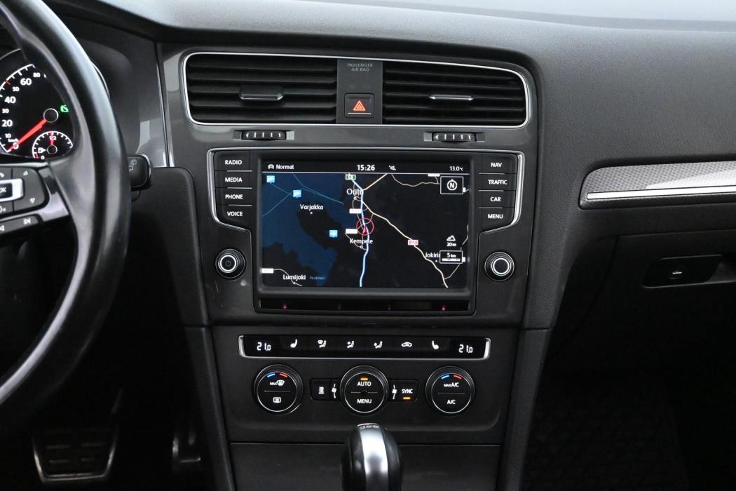 VOLKSWAGEN Golf 2016