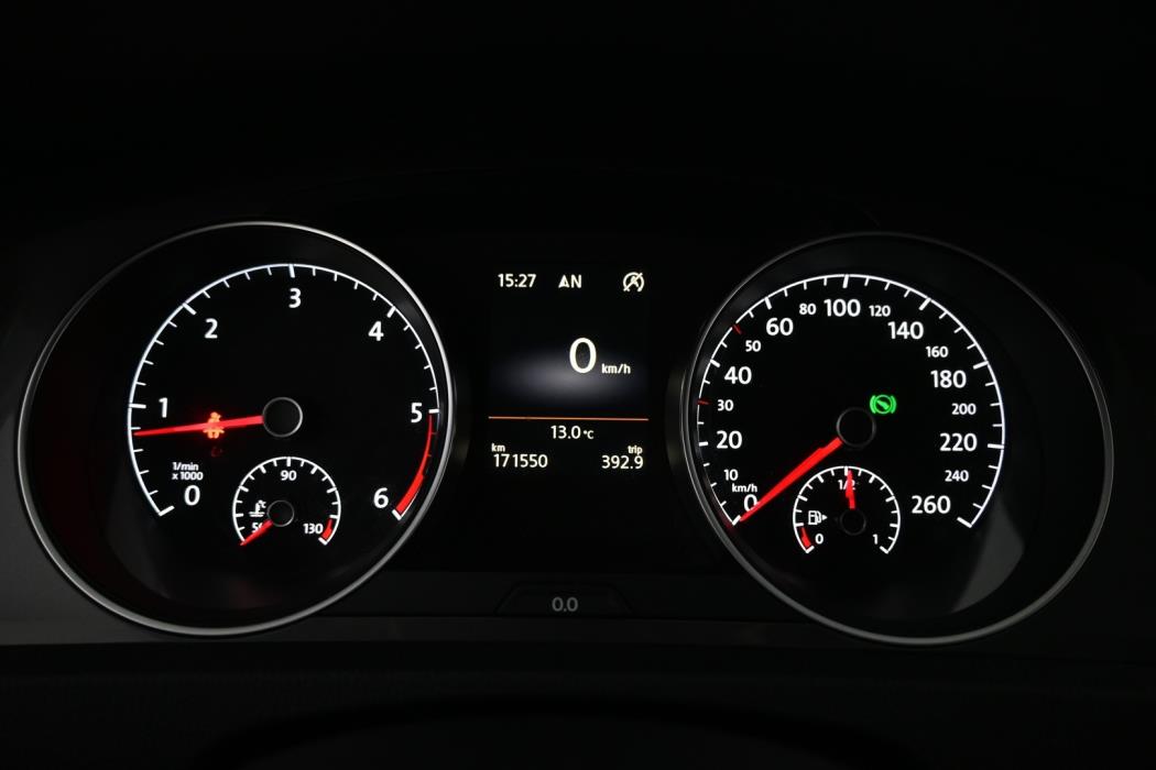 VOLKSWAGEN Golf 2016