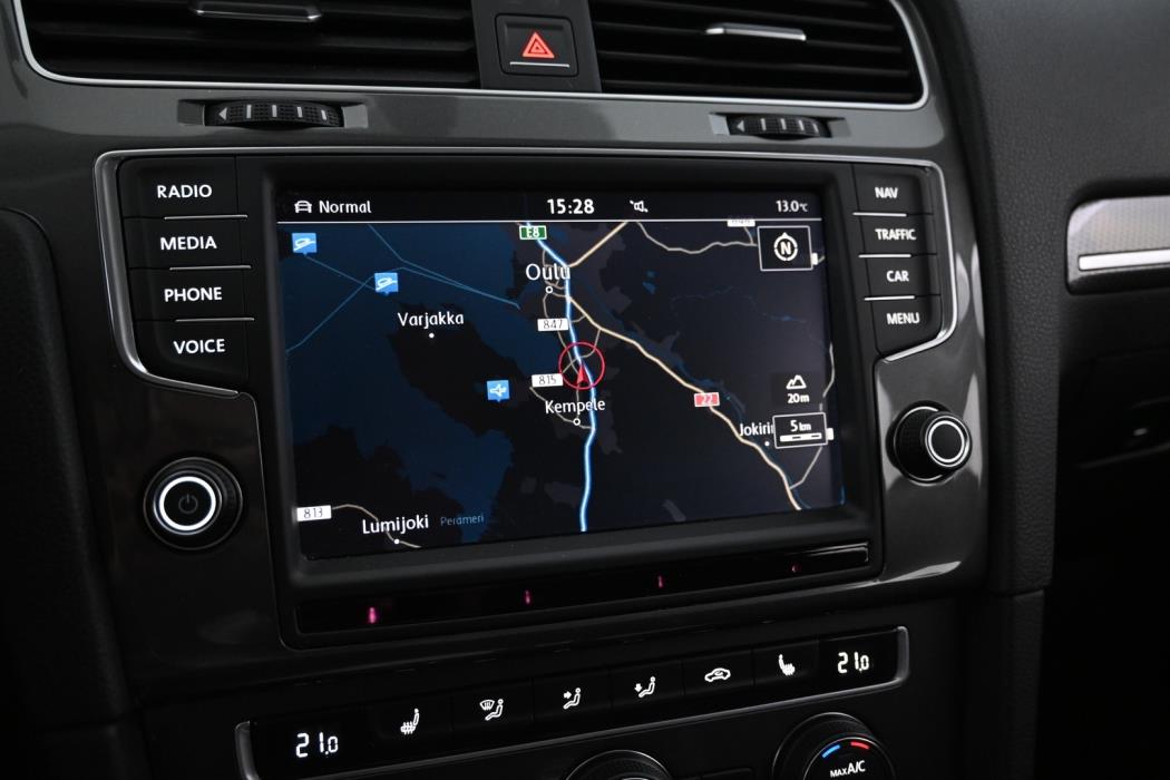 VOLKSWAGEN Golf 2016