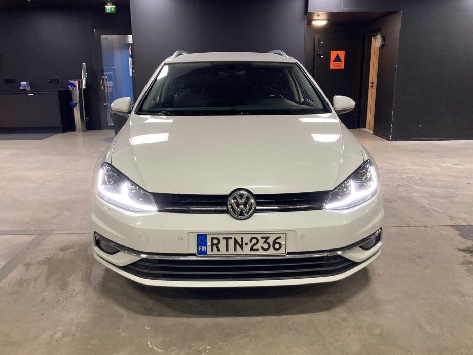 VOLKSWAGEN Golf 2018