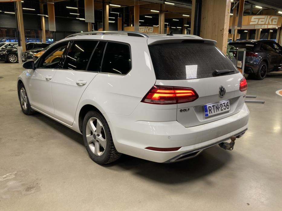 VOLKSWAGEN Golf 2018