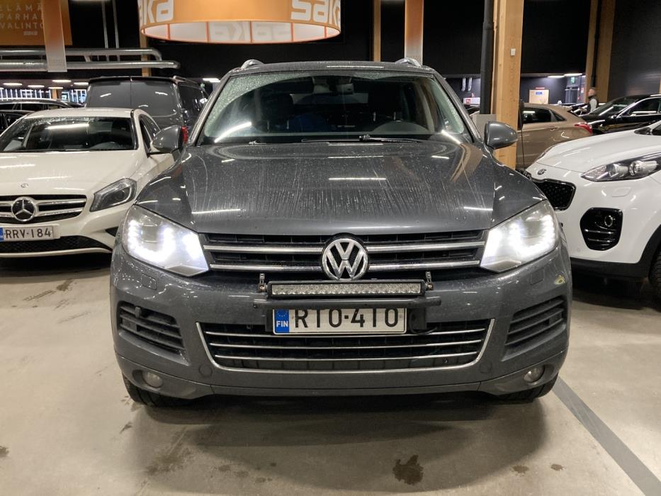 VOLKSWAGEN Touareg 2011