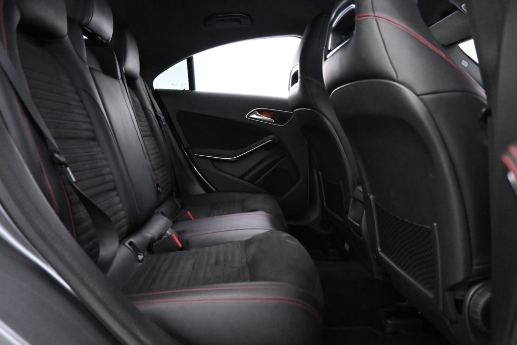 MERCEDES-BENZ CLA 2015