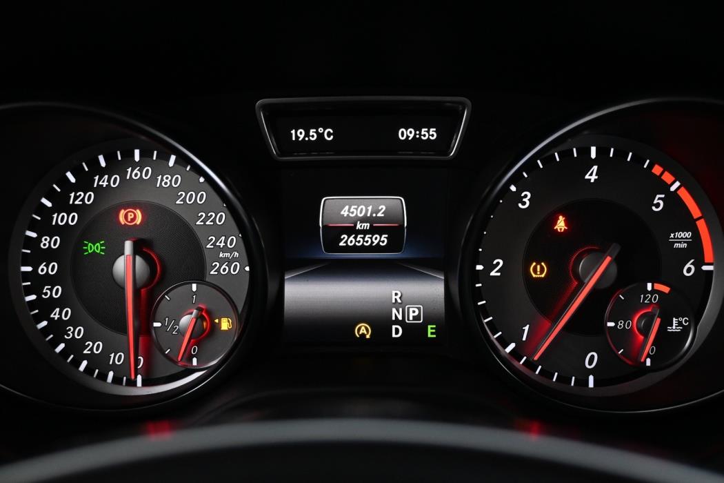 MERCEDES-BENZ CLA 2015