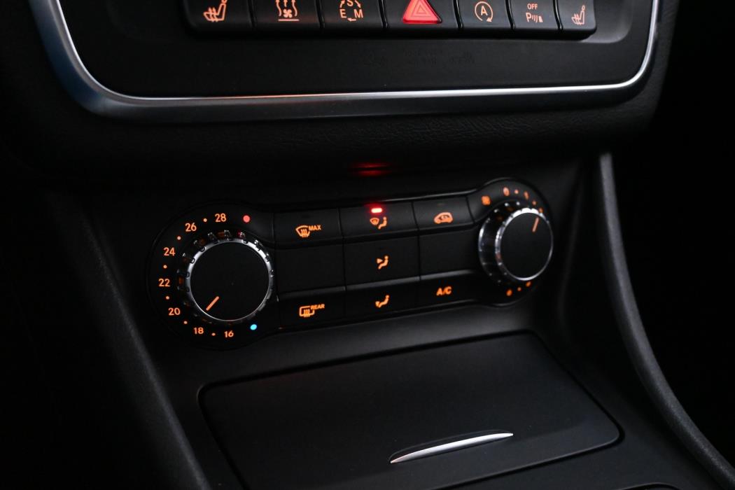 MERCEDES-BENZ CLA 2015