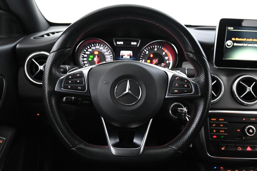 MERCEDES-BENZ CLA 2015
