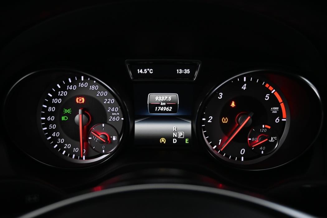 MERCEDES-BENZ CLA 2015