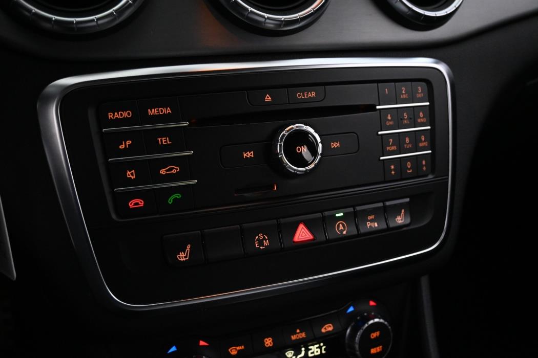 MERCEDES-BENZ CLA 2015