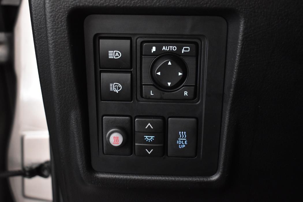 TOYOTA Land Cruiser 2018