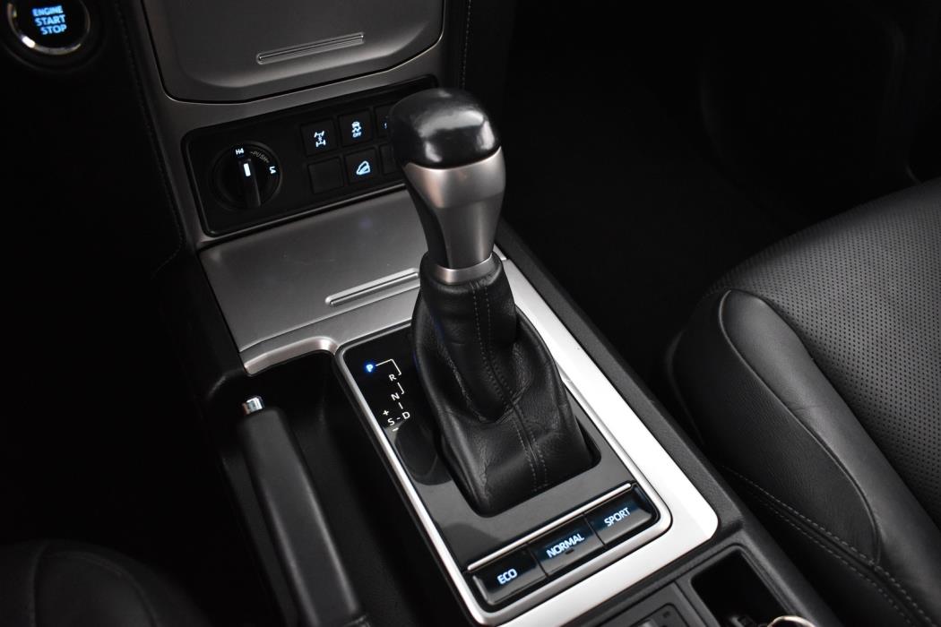 TOYOTA Land Cruiser 2018