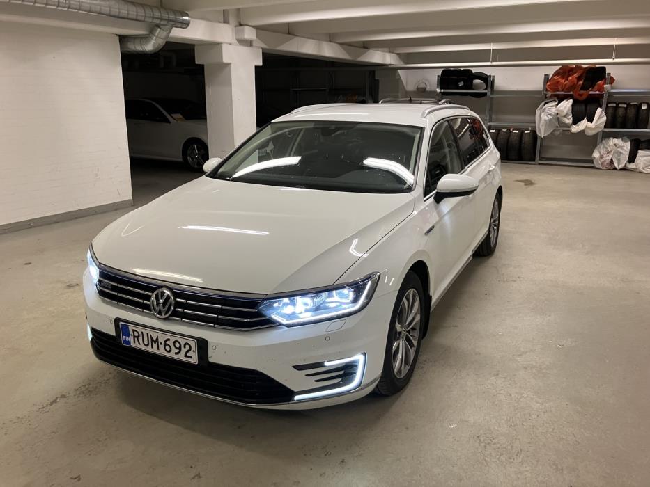 VOLKSWAGEN Passat 2018