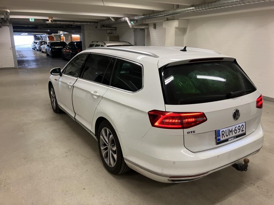 VOLKSWAGEN Passat 2018