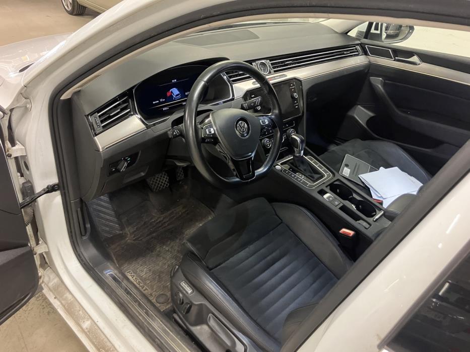 VOLKSWAGEN Passat 2018